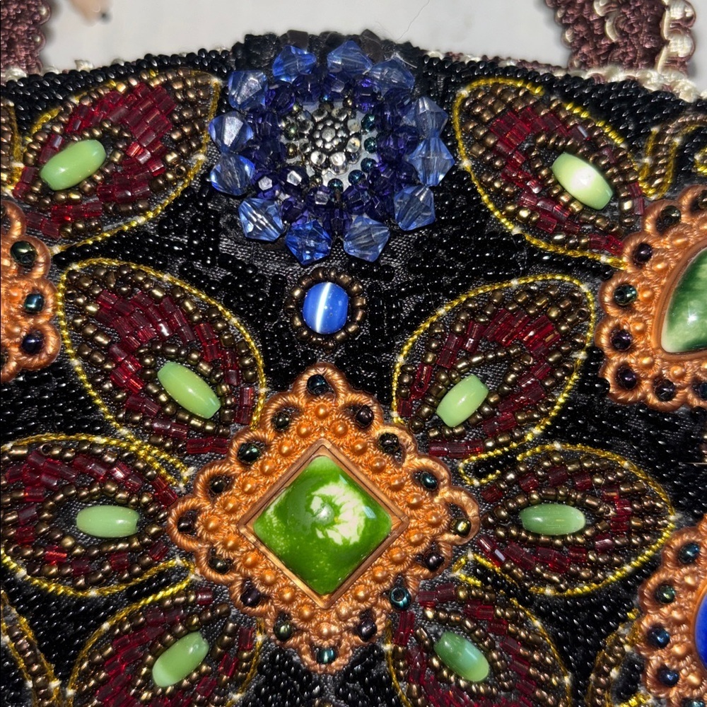 BUTLER & WILSON VINTAGE BEADED HANDBAG COLORFUL ADORNMENT WITH SNAP CLOSURE - Picture 6 of 16